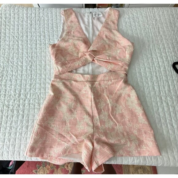 Lavender Brown Pink & Cream Textured Sleeveless Romper With Cutout Waist - Picture 8 of 9